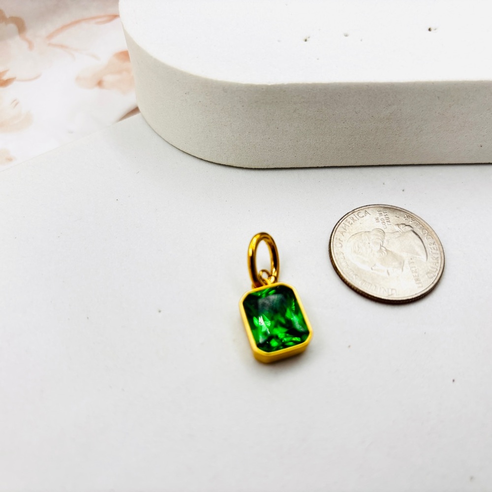 Roxanne Assoulin The Emerald Drop Charm - Picture 8 of 8